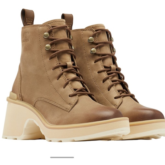 - Sorel Waterproof boots - Picture 3 of 7